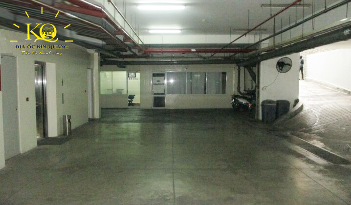Địa ốc Kim Quang | Hình chụp hầm gửi xe của tòa nhà cho thuê văn phòng quận 3 Pasteur Tower Hầm gửi xe tại Pasteur Tower