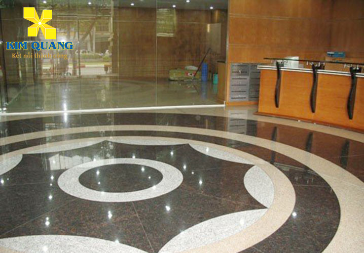 Sành tầng trệt của tòa nhà Empire Tower Sành tầng trệt của tòa nhà Empire Tower