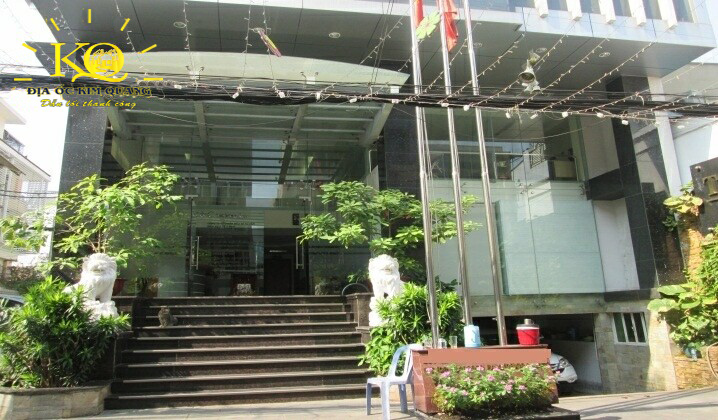 Địa ốc Kim Quang | Hình chụp phía trước tòa nhà văn phòng cho thuê quận 3 T&C Holding Phía trước tòa nhà T&C Holding