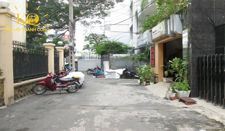 Địa ốc Kim Quang | Hình chụp con đường phía trước văn phòng cho thuê quận Phú Nhuận K Building Con đường phía trước tòa nhà K building