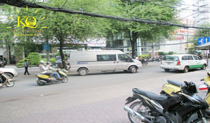 Địa ốc Kim Quang | Hình chụp con đường phía trước tòa nhà văn phòng cho thuê quận 3 Tâm Minh Khuê building Giao thông phía trước Tâm Minh Khuê Building