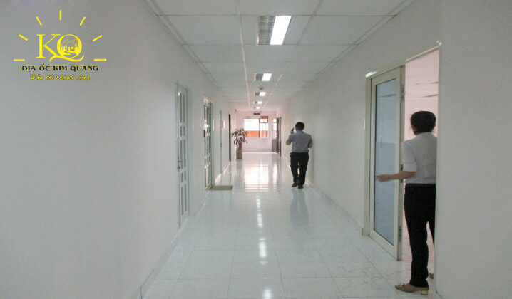 Địa ốc Kim Quang | Hình chụp hành lang bên trong tòa nhà văn phòng cho thuê quận 3 Võ Văn Tần Office Hành lang tại Võ Văn Tần Office
