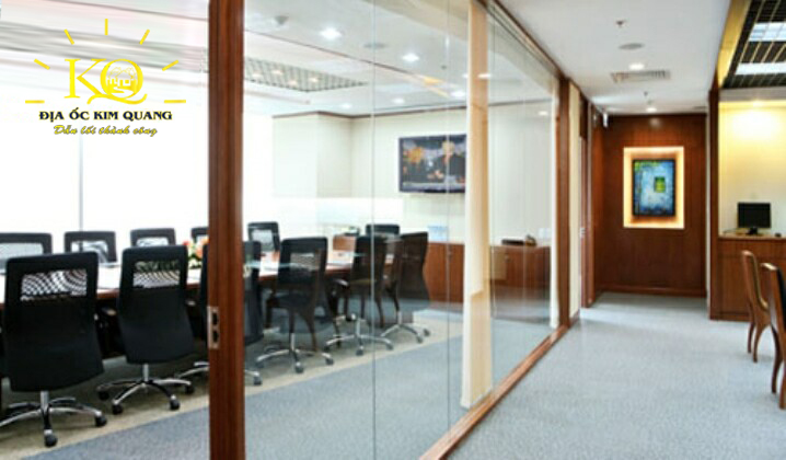 Địa ốc Kim Quang | Hình chụp phòng họp và khu vực bên ngoài văn phòng của tòa nhà văn phòng trọn gói Kumho Asiana Plaza rộng rãi Khu vực bên ngoài Kumho Asiana Plaza