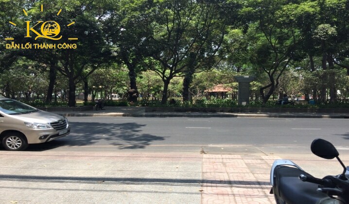 Mặt tiền đường Điện Biên Phủ