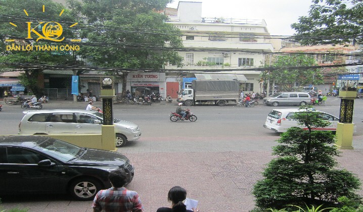 Tầm nhìn từ tòa nhà xuống đường Nguyễn Cư Trinh