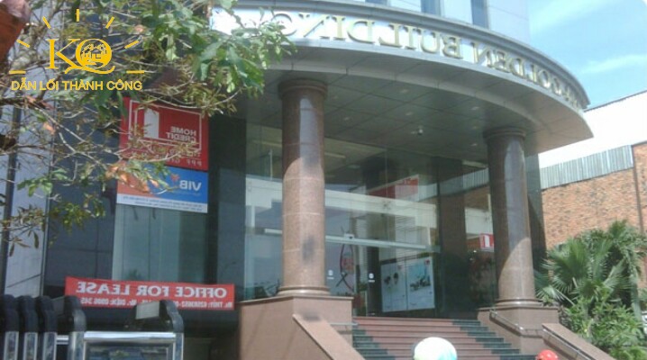 mặt trước tòa nhà