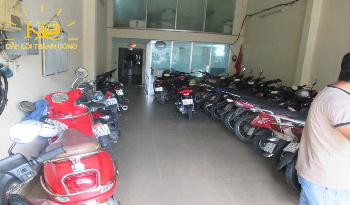 Hình chụp hầm gửi xe