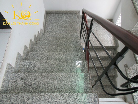 Hình chụp lối thang bộ