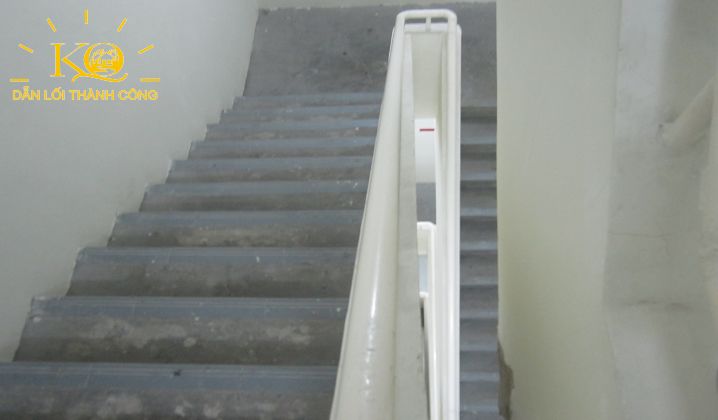 Hình chụp lối thang bộ