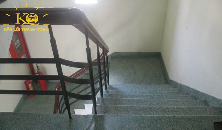 Hình chụp lối thang bộ