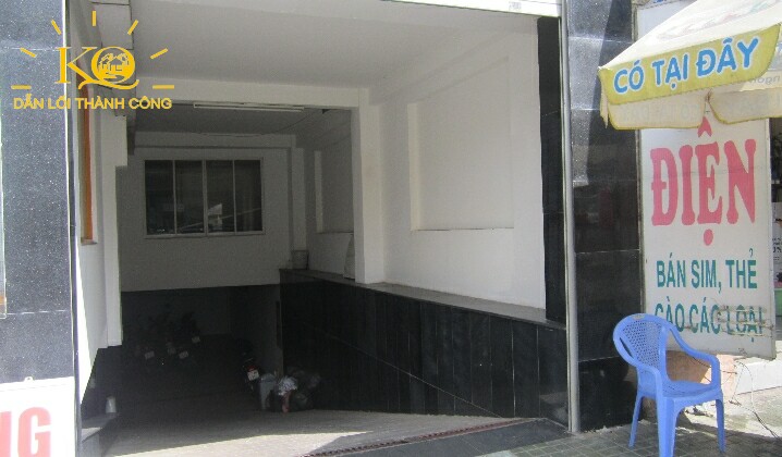 Hình chụp lối xuống hầm gửi xe Hình chụp lối xuống hầm gửi xe