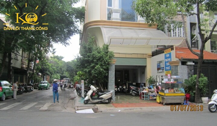 Hình chụp tòa nhà cho thuê văn phòng đường A4