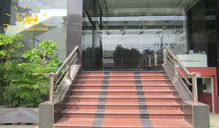 Hình chụp phía trước tòa nhà Hình chụp phía trước tòa nhà