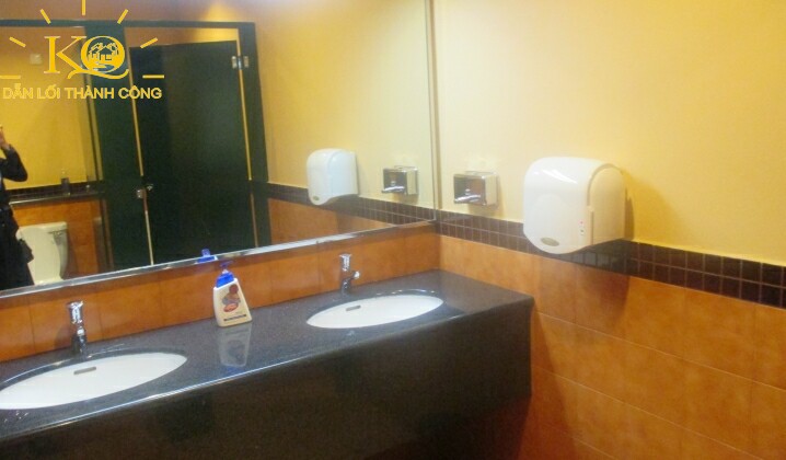 hinh-chup-restroom-central-plaza.jpg