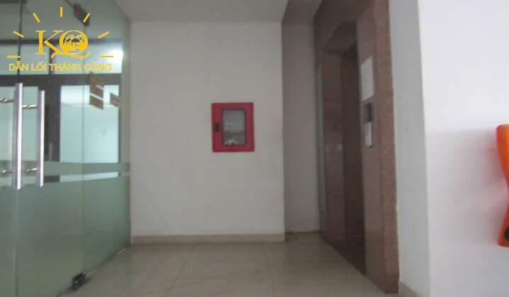 Hình chụp thang máy