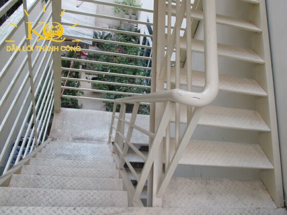 Hình chụp thang thoát hiểm