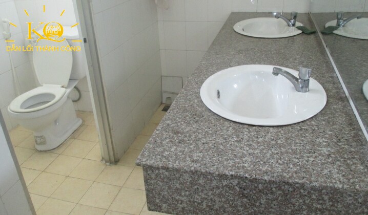 Hình chụp toilet