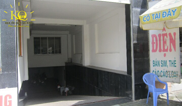 Cho thuê văn phòng Phú Nhuận Ong & Ong building lối xuống hầm Lối xuống hầm gửi xe tại Ong & Ong building