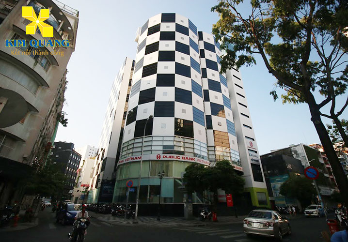 Hình chụp phía trước tòa nhà Zen Plaza Hình chụp phía trước tòa nhà Zen Plaza